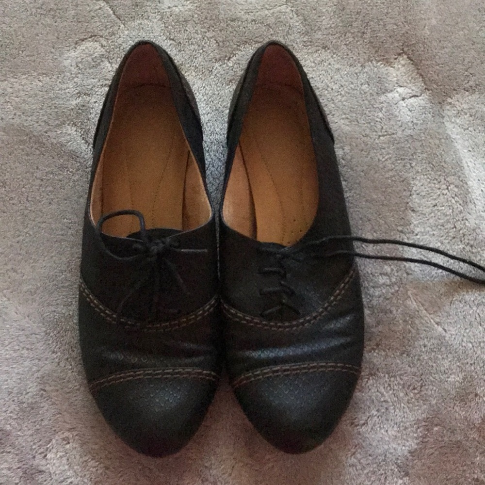 Cute lace up shoes